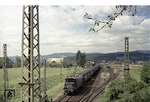 E 44 1152 verlässt den Bahnhof Himmelreich auf der Höllentalbahn im Schwarzwald. (11.06.1962) <i>Foto: Walter Hollnagel</i>