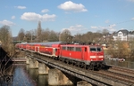 111 117 mit RE 10416 (Dortmund - Aachen) auf der Ruhrbrücke in Wetter. (07.04.2013) <i>Foto: Wolfgang Bügel</i>