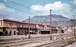 Blick auf den noch vom Krieg verschonten Bahnhof La Spezia in Norditalien. (08.1944) <i>Foto: Walter Hollnagel</i>