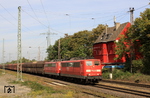 151 101 und 151 069 fahren mit GM 47777 nach München-Johanniskirchen durch den ehemaligen Bahnhof Lintorf auf der Güterzugstrecke Duisburg-Wedau - Gremberg. (02.10.2013) <i>Foto: Wolfgang Bügel</i>