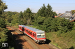 Seit Dezember 2013 sind die Einsätze des 628 auf der RB 47 zwischen Wuppertal und Remscheid Geschichte. Im Sommer 2013 war 928/628 496 noch als RB 30770 bei Remscheid-Lüttringhausen unterwegs. (30.09.2013) <i>Foto: Wolfgang Bügel</i>