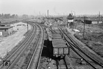 Blick vom Stellwerk "Vmo" auf den Ablaufbetrieb im Hammer Rangierbahnhof. (1951) <i>Foto: Willi Marotz</i>