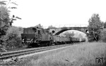 94 2042 (Bw Aue) mit einem Güterzug nach Zwickau bei Wilkau-Haßlau. (18.07.1968) <i>Foto: Johannes Glöckner</i>