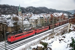 151 079 und 151 152 mit einem leeren Kohlezug in Hohenlimburg. (06.02.2013) <i>Foto: Joachim Schmidt</i>