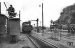 56 294 ergänzt ihre Wasservorräte im Bw Rahden/Westfalen. Die Lok wurde im April 1956 ausgemustert. (1952) <i>Foto: Quebe</i>