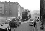 Transport der E 19 11 zur Verkehrsausstellung "Schiene und Straße" in der Essener Gruga. (06.09.1951) <i>Foto: Willi Marotz</i>