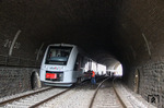Rettungsübung an dem im 105m langen Büchener Tunnel "liegengebliebenen" Abellio LINT 41 VT 12 009 nahe Remscheid-Güldenwerth. (15.03.2014) <i>Foto: Joachim Bügel</i>
