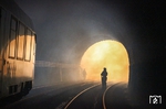 Unter realistischen Bedingungen wurde die Evakuierung eines im Büchener Tunnel bei Remscheid liegengebliebenen Zuges der S 7  geübt. (15.03.2014) <i>Foto: Joachim Bügel</i>