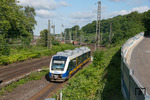 648 369 der NordWestBahn (NWB) am Haltepunkt Vanderort in Oberhausen-Osterfeld Süd auf dem Weg nach Dorsten. (09.06.2012) <i>Foto: Joachim Schmidt</i>