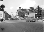 Bahnübergang in Lippstadt an der Strecke Soest - Paderborn.  (27.07.1960) <i>Foto: Marotz (Slg. Eisenbahnstiftung</i>