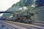 In Höhe der Siegesstraße fährt 052 781 mit Ng 18602 über die Ortsgleise zwischen Wuppertal-Barmen und -Unterbarmen. (27.05.1972) <i>Foto: Wolfgang Bügel</i>