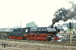 50 3665 (am 15.06.1961 im RAW Stendal aus 50 418 (Baujahr 1940) rekonstruiert) fährt aus dem Bahnhof Oschersleben aus.  (09.09.1978) <i>Foto: Joachim Bügel</i>