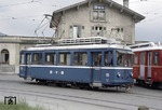 Triebwagen 15 (SLM, Baujahr 1948) der meterspurigen Bex–Villars–Bretaye Eisenbahn (BVB) im Endbahnhof Bex im Südwesten der Schweiz.  (17.06.1975) <i>Foto: Dieter Frank, Slg. D. Junker</i>