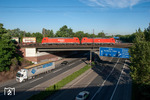 Zwei 185er überqueren die BAB A 40 nahe Duisburg-Kaiserberg. (25.05.2012) <i>Foto: Joachim Schmidt</i>