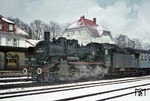 038 772 (38 1772) vor N 3977 nach Hausach im Bahnhof Freudenstadt. (03.04.1973) <i>Foto: Wolfgang Bügel</i>