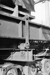 Detailaufnahme der Befestigungskonstruktion des Transformators auf dem Straßenroller. (23.09.1939) <i>Foto: RVM</i>