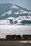 24 009 am zugefrorenen Alpsee bei Immenstadt. (23.04.1973) <i>Foto: Wolfgang Bügel</i>