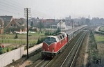 220 059 mit E 1528 nach Amsterdam in Rheine. (27.03.1974) <i>Foto: Wolfgang Bügel</i>