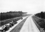 Mittlerweile ist die noch im Bau befindliche Reichsautobahn Dresden - Chemnitz - Meerane - Jena (heutige BAB A 4) erreicht. (1937) <i>Foto: RVM</i>