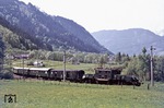 ÖBB 1189.06 mit einem Sonderzug bei Kirchberg-Thürnau. (12.05.1975) <i>Foto: Wolfgang Bügel</i>