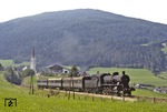 FS 740.417 mit einem Sonderzug im Pustertal bei	Olang-Antholz/Valdaora-Anterselva auf der Bahnstrecke Franzensfeste/Fortezza - Bruneck - Innichen/San Candido. (09.1981) <i>Foto: J. R. Broughton</i>