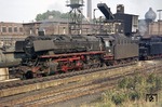 An der Besandungsanlage des Bw Gelsenkirchen-Bismarck steht die dort stationierte 044 465. (05.10.1973) <i>Foto: Joachim Bügel</i>