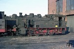 RAG D 781 (Henschel, Baujahr 1941), die ehemalige "Königsborn 4" im Zechenbahnhof Heeren. Sie wurde am 18.08.1975 abgestellt und 1976 ausgemustert. (03.11.1973) <i>Foto: Wolfgang Bügel</i>