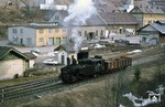 Vor der alten Industriekulisse in Krumpenthal rangiert ÖBB 97.210. (15.03.1978) <i>Foto: Joachim Bügel</i>