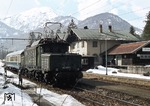 194 109-5 im "kleinen Grenzverkehr" zwischen Garmisch-Partenkirchen und Griesen, hier im Bahnhof Griesen/Obb. (08.03.1980) <i>Foto: A. Wagner</i>