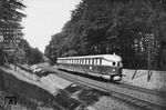 Der erste "Fliegende Hamburger" im Sachsenwald bei Friedrichsruh auf dem Weg von Berlin nach Hamburg.  (09.06.1933) <i>Foto: Walter Hollnagel</i>