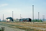01 2114 hat mit P 8433 den Bahnhof Blumenberg erreicht. Von den umfangreichen Gleisanlagen dürfte heute wenig übrig geblieben sein. (10.10.1978) <i>Foto: Wolfgang Bügel</i>