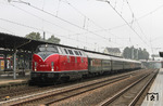 221 145 als Ersatzlok für die noch nicht betriebsbereite 41 360 vor Sonderzug DLr 25154 (Köln Bbf - Arnsberg) in Solingen Hbf. (13.09.2014) <i>Foto: Joachim Bügel</i>