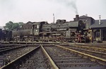 38 2705 auf der Drehscheibe ihrer Heimatdienststelle im Bw Nürnberg Hbf, welches ab 1985 zum Eldorado von Eisenbahnfans aus aller Welt wurde, nachdem das 1977 ausgesprochene Dampflokverbot bei der DB anlässlich der 150 Jahrfeier wieder gelockert wurde. (08.09.1963) <i>Foto: Robin Fell</i>