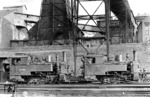 Vor der heute nicht mehr vorhandenen Industriekulisse des Kaliwerks Dorndorf/Rhön hat Carl Bellingrodt ein Vergleichsfoto mit 99 051 und 99 061 des Bw Vacha gefertigt.  (06.1933) <i>Foto: DLA Darmstadt</i>