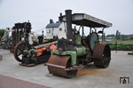 Am Polder-Pumpwerk im niederländischen Medemblik (Isselmeer) gibt es ein Museum mit Locomobilen, Baggern etc. Neben einem englischen Modell von 1948 sind auch zwei deutsche Fabrikate vertreten. (26.05.2014) <i>Foto: Johannes Glöckner</i>