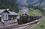 Ankunft des P 5084 mit ÖBB 298.25 aus Zell am See in der Endstation Krimml. (28.08.1984) <i>Foto: Joachim Bügel</i>