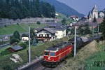 194 128 benötigt bei Matrei die Vorspannhilfe von ÖBB 1044.95, um den Dg 44863 zum Bahnhof Brenner zu bringen. (29.08.1984) <i>Foto: Joachim Bügel</i>