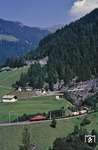 ÖBB 1020.15 (ex E 94 130) mit Dg 49823 in der bekannten Fotokurve bei St. Jodok am Brenner. (29.08.1984) <i>Foto: Joachim Bügel</i>