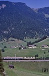 111 044 fährt mit D 284 (Bologna C - Frankfurt/M) bei St. Jodok talwärts. (29.08.1984) <i>Foto: Joachim Bügel</i>