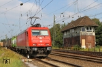 Die zu Crossrail gehörende 185 595 passiert in der Südausfahrt des Güterbahnhofs Köln-Kalk Nord das erst 1958 in Betrieb gegangene Fdl-Stellwerk "Ksf" der Bauart E 43. (12.09.2014) <i>Foto: Joachim Bügel</i>