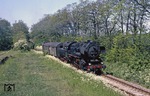 Die Streckengeschwindigkeit von nur 30 km/h machte die nächste Aufnahme mit 52 8034 am Haltepunkt Leimbacher Gasthof möglich. (06.06.1980) <i>Foto: Wolfgang Bügel</i>
