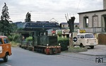 In Braubach begegnet Lok V 18 der 750mm Nassauischen Kleinbahn der DB 110 314 auf der rechten Rheinstrecke.  (20.07.1977) <i>Foto: Peter Schiffer</i>