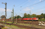 189 037 und 189 040 fahren mit dem 5400t-Erzzug GM 48715 (Maasvlakte Oost - Dillingen Hochofen Hütte) durch den Bahnhof Köln-Kalk Nord. (12.09.2014) <i>Foto: Joachim Bügel</i>
