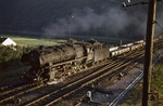 044 367 (44 367, Borsig, Abnahme am 09.09.1941) rollt im Abendlicht mit einem Güterzug aus Ehrang durch den Bahnhof Ediger-Eller. (22.09.1970) <i>Foto: Robin Fell</i>