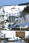 95 0016 hat mit P 18004 die ersten Häuser von Lauscha erreicht. (28.02.1979) <i>Foto: Wolfgang Bügel</i>