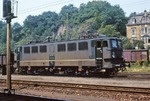 242 162 wurde am 05. Juni 1969 in Dienst gestellt. Die beim Bw Karl-Marx-Stadt stationierte Maschine wurde vor einem Güterzug im Bahnhof Freital-Potschappel erwischt. (01.07.1973) <i>Foto: Will A. Reed</i>