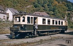 1935 wurden von der Brohltalbahn zwei Benzoltriebwagen (VT 51 und 52) von der Köln-Bonner-Eisenbahn erworben. 1936 wurde VT 51 in Dieselantrieb umgebaut. 1961 wurde er ausgemustert und anschließend verschrottet. Die britische "Railway Correspondence and Travel Society" (RCTS) nutzte fast die letzte Gelegenheit, nochmals mit diesem Zug unterwegs zu sein. (06.09.1959) <i>Foto: Will A. Reed</i>
