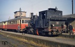 Lok 11 der Moseltalbahn mit einem Triebwagen im Bahnhof Andel. (13.09.1959) <i>Foto: Will A. Reed</i>