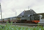 99 321 mit einem Personenzug nach Kühlungsborn im Anschlussbahnhof Bad Doberan, der ebenfalls die Verbindung zur Bahnstrecke Rostock - Wismar herstellt. (07.1970) <i>Foto: Will A. Reed</i>