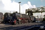 Im Osterverkehr 1967 kam die kohlegefeuerte 01 1097 vom Bw Osnabrück nochmals bis Hamburg-Altona. Eine Woche später - am 31. März 1967 - wurde sie nach Rheine umstationiert. (25.03.1967) <i>Foto: K.D.Hensel</i>
